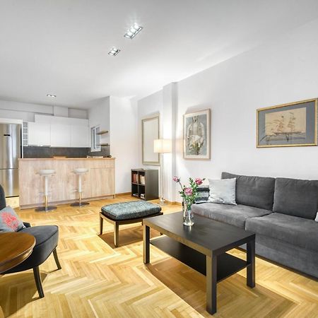 Delightful Stylish Two Bedroom Condo In Hip Area Of Central 아테네 외부 사진
