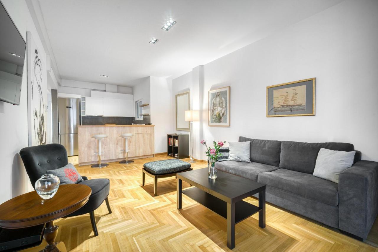 Delightful Stylish Two Bedroom Condo In Hip Area Of Central 아테네 외부 사진