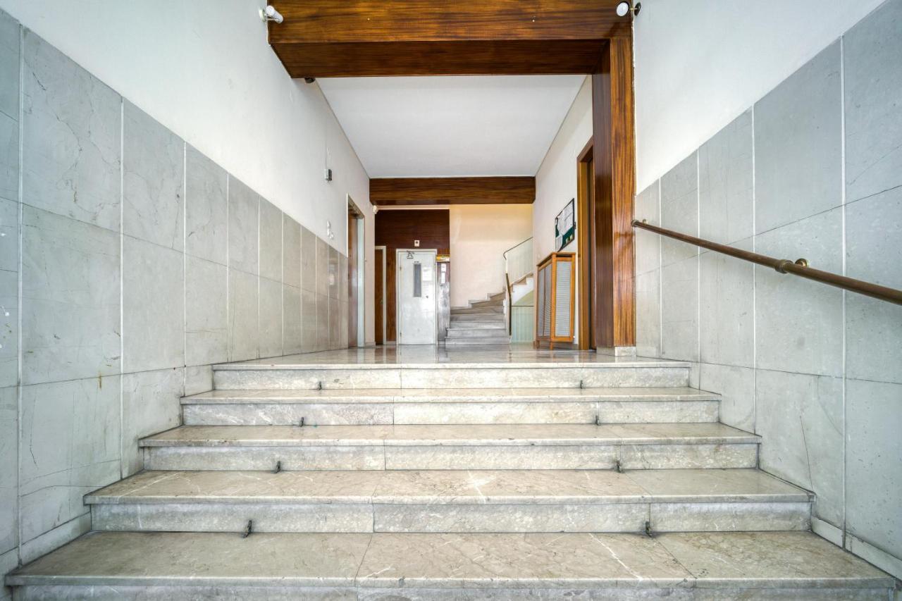 Delightful Stylish Two Bedroom Condo In Hip Area Of Central 아테네 외부 사진