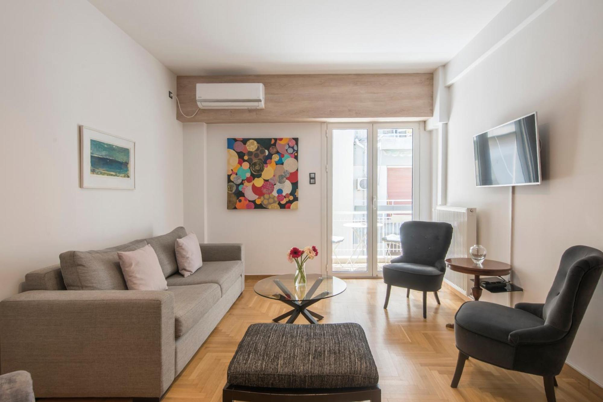 Delightful Stylish Two Bedroom Condo In Hip Area Of Central 아테네 외부 사진